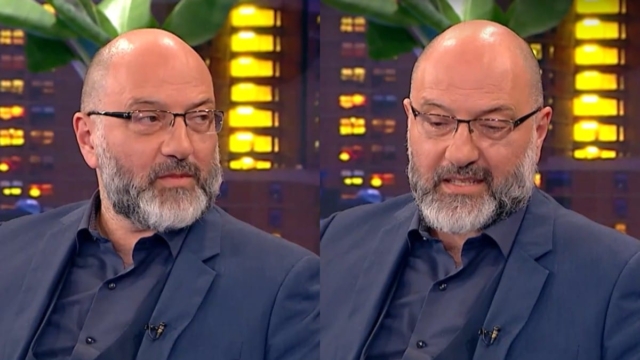 Δακρυσμένος ο Σάκης Αρναούτογλου: «Ένα μήνα πριν φύγει από τη ζωή με κάλεσε να μου πει…»