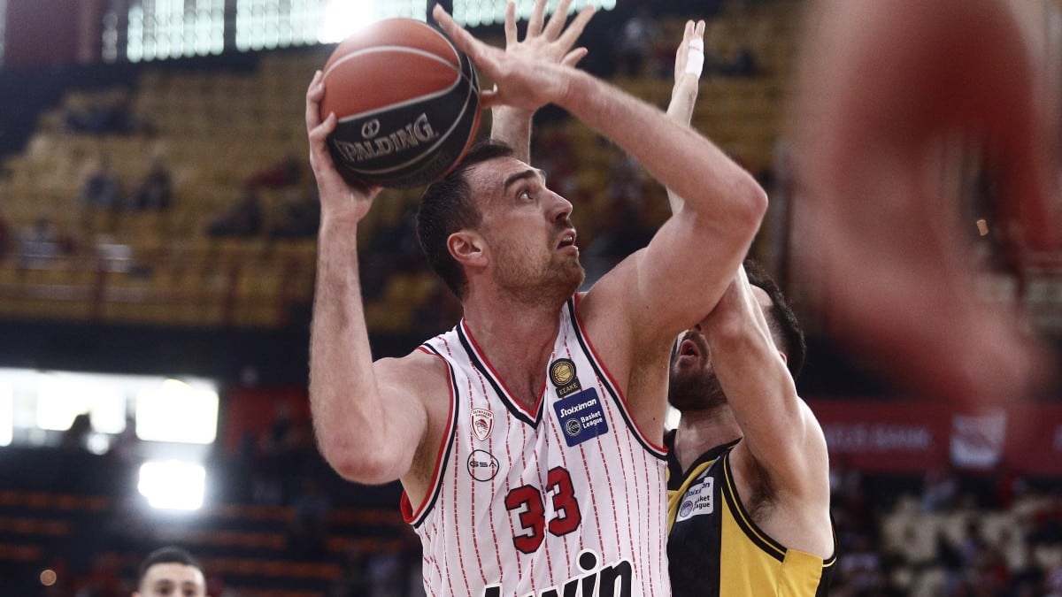 Basket League: Με κυρίαρχο Μιλουτίνοφ ξέσπασε στο β’ ημίχρονο ο Ολυμπιακός (video)