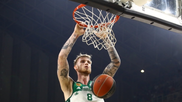 Basket League: «Πάρτι» 7 αστέρων για τον Παναθηναϊκό και άνετο προβάδισμα στη σειρά με τον Άρη (video)