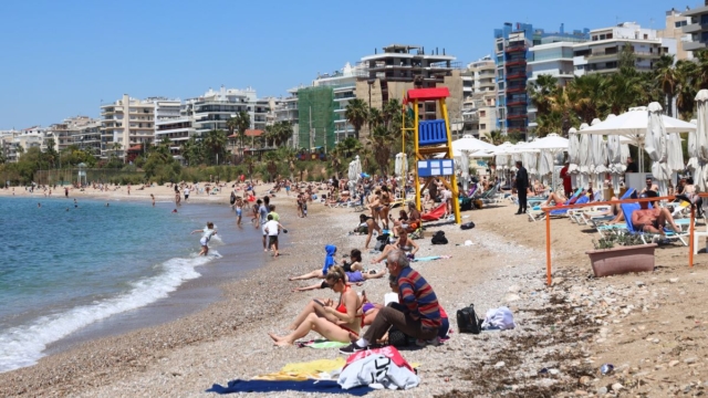 Η φωτογραφία της ημέρας: Λίγες ακόμη στιγμές ηρεμίας για όσους μένουν στην Αττική