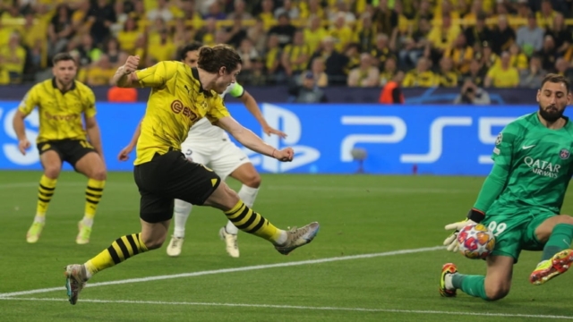 Champions League: Έπεσε σε «κίτρινο τείχος» η Παρί – Προβάδισμα πρόκρισης για τη Ντόρτμουντ (video)