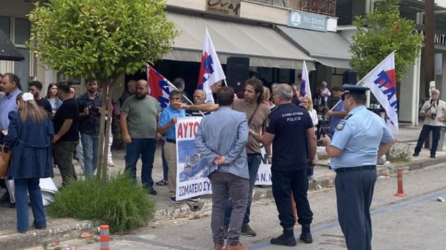 Ναυάγιο της Πύλου: Ένταση και τραυματισμοί στα δικαστήρια πριν τη δίκη