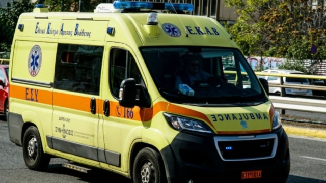 Κομοτηνή: Μητέρα παρασύρθηκε μαζί με το 6 μηνών μωρό της από αυτοκίνητο – Σε κρίσιμη κατάσταση η ζωή του βρέφους