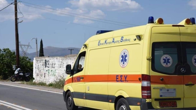 Ευρυτανία: Ζευγάρι έχασε τον έλεγχο αυτοκινήτου και έπεσε σε γκρεμό 60 μέτρων