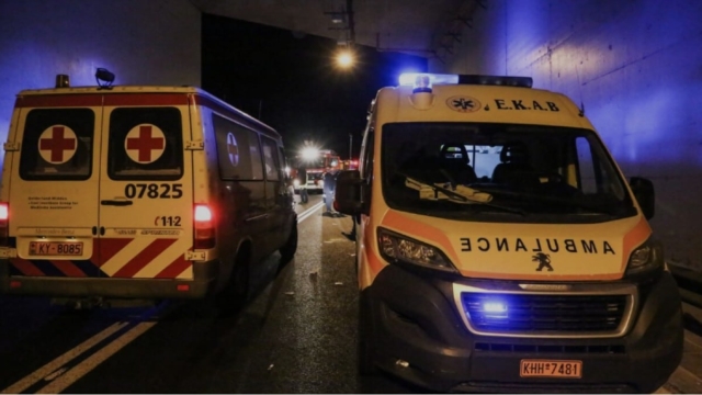 Τραγικό δυστύχημα στην Πειραιώς: Πώς έγινε η παράσυρση των πέντε πεζών – 4 ετών το παιδί που διασωληνώθηκε