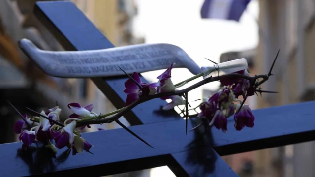 Εορταστικό ωράριο: Πώς θα λειτουργήσουν σήμερα Μεγάλο Σάββατο 4/5 μαγαζιά, σούπερ μάρκετ και Βαρβάκειος (video)