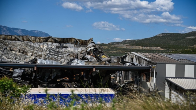 Λαμία: Από πρόθεση η φωτιά σε εργοστάσιο τροφίμων