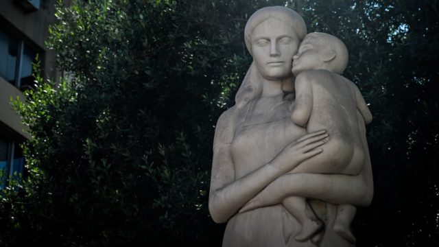 Η φωτογραφία της Ημέρας: «Μάνα είναι μόνο μία»