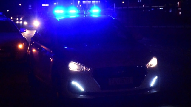 Φρίκη στην Νίκαια: Κάρφωσε μαχαίρι στην κοιλιά της συζύγου του και διέφυγε – Τον εντόπισε και τον συνέλαβε η ΕΛ.ΑΣ.