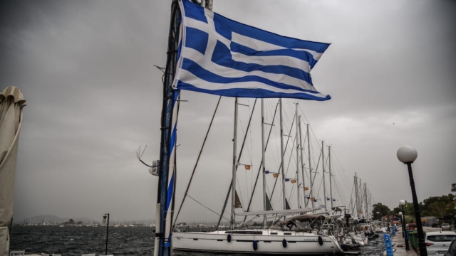 Καιρός σήμερα 3/5: Επιβεβαιώνεται ο «μαύρος ουρανός» της Μ. Παρασκευής – Βροχές, καταιγίδες και 27άρια σε πολλές περιοχές (video)