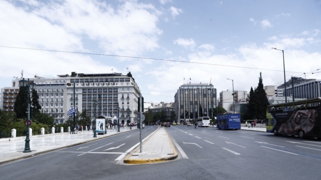 Πάσχα 2024 : Πόλη «φάντασμα» η Αθήνα – Άδειοι δρόμοι, η μεγαλύτερη έξοδος των τελευταίων ετών (photos)