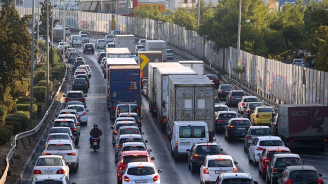 Κίνηση τώρα: Στο «κόκκινο» ο Κηφισός – Συμφόρηση στο κέντρο της Αθήνας