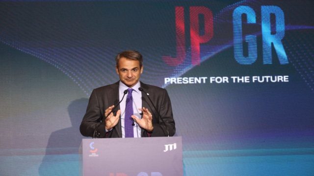 Μητσοτάκης: Η πολιτική δεν είναι telemarketing – Βολές για τους «πατριώτες του καναπέ» και τα χριστιανόμετρα