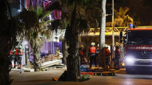Εφιάλτης στο εστιατόριο της Μαγιόρκα: Κατέρρευσε λόγω της πολυκοσμίας στον πρώτο όροφο – «Άνθρωποι έκλαιγαν και ούρλιαζαν» (video)
