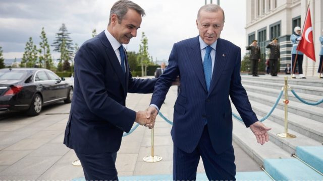«Τζαρτζάρισμα» Μητσοτάκη-Ερντογάν: Διαφώνησαν για Μονή της Χώρας, μουσουλμανική μειονότητα και Χαμάς – Συμφωνία στα οικονομικά (video)