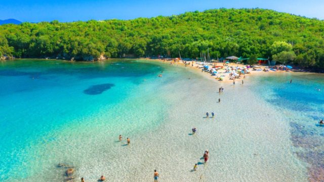 Καλοκαιρινή απόδραση στα Σύβοτα: Η εξωτική παραλία θα σας μαγέψει