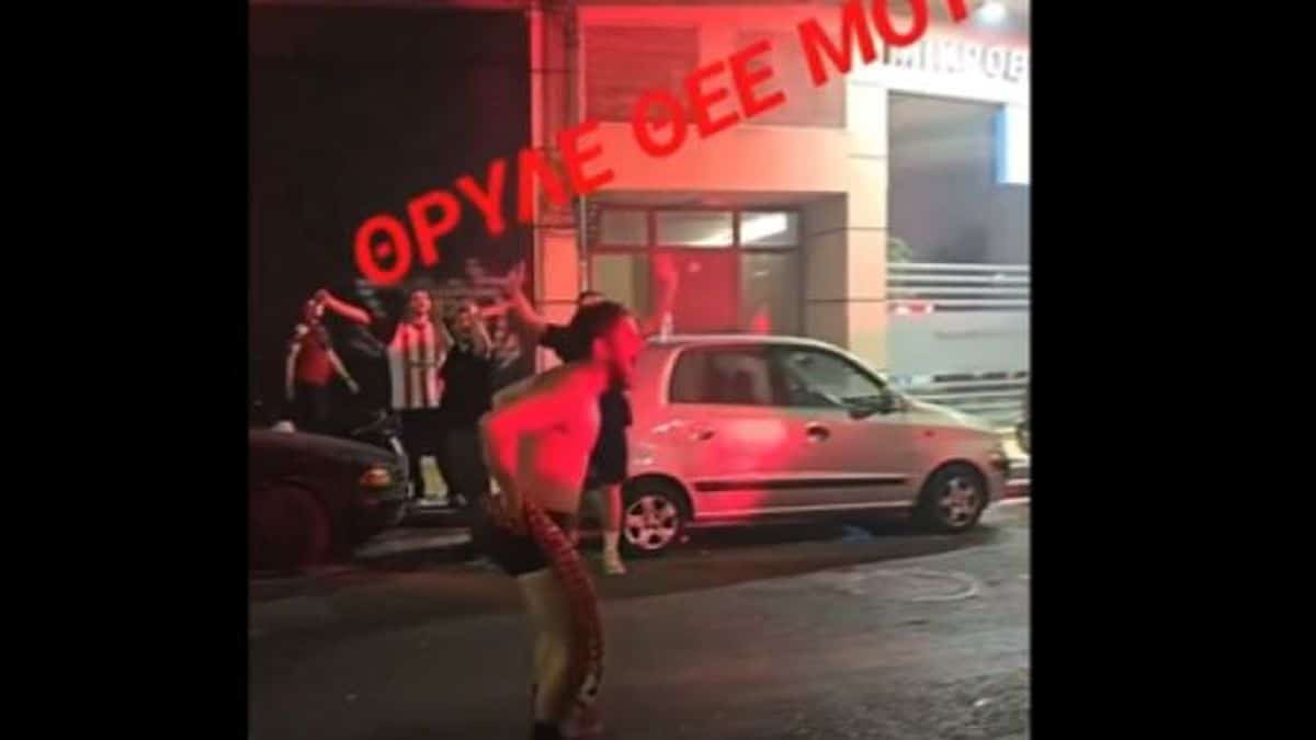 Παράνοια: Φίλαθλος του Ολυμπιακού τα πέταξε ΟΛΑ (όλα όμως) χύμα πανηγυρίζοντας το ευρωπαϊκό τρόπαιο! (video)
