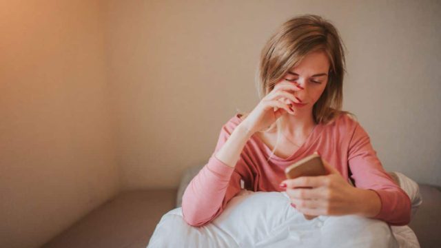 Panic Button: Πώς λειτουργεί; Πάνω από 10 γυναίκες την ημέρα το εγκαθιστούν στο κινητό τους
