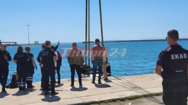Τραγωδία στην Πάτρα: Γκάζωσε και έπεσε στη θάλασσα με το αυτοκίνητό της – Νεκρή η οδηγός (video)