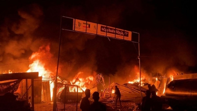 Σφαγή στη Ράφα – Έκαψαν ζωντανούς 40 ανθρώπους (video)