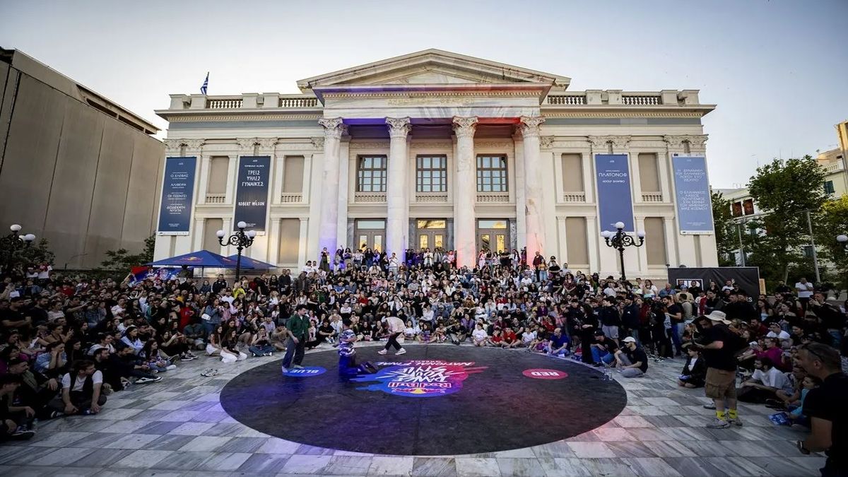 Τα επικά battles του Red Bull Dance Your Style ξεσήκωσαν για ακόμα μία χρονιά τον Πειραιά