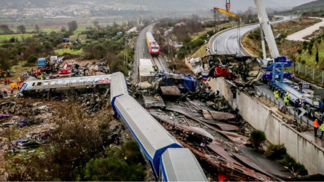 Πραγματογνώμονας για Τέμπη: «Δεν μπορεί η φωτιά να ξεκίνησε από τις μηχανές» – «Το σάσι είναι ανέπαφο»