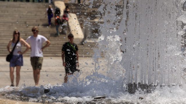 Καιρός (19/6): Ισχυρά μελτέμια και υψηλές θερμοκρασίες – «Σκαρφαλώνει» κοντά στους 40 βαθμούς ο υδράργυρος