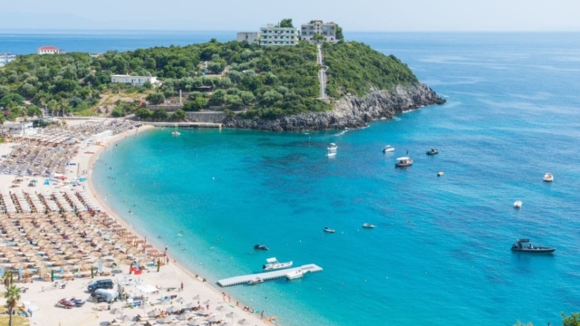 42€ σουίτα με πρωινό σε τετράστερο: Αυτές είναι οι εξωφρενικά χαμηλές τιμές της Αλβανίας που την εκτόξευσαν τουριστικά