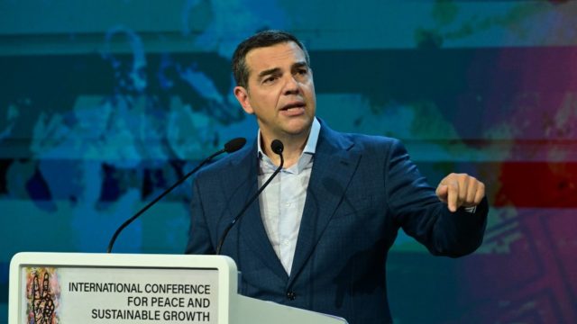 Πήρε θέση ο Αλέξης Τσίπρας: «Μάθετε πολλαπλασιασμό, όχι διαίρεση – Βάλτε μπροστά το εμείς και αφήστε το εγώ»