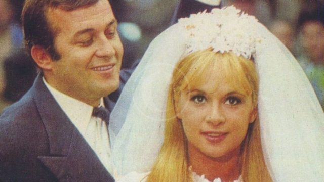 59 χρόνια μετά – «Έγινε αυτό που δεν έπρεπε»: Μαθεύτηκε η αλήθεια για τη 1η νύχτα γάμου Βουγιουκλάκη-Παπαμιχαήλ!