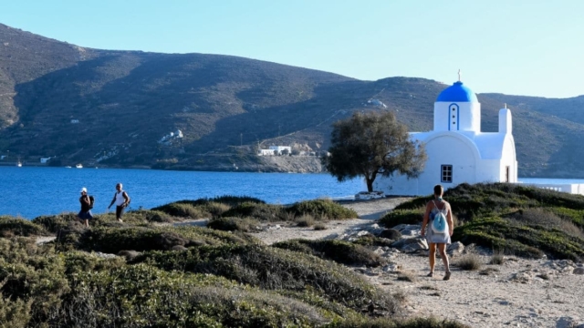 Αμοργός: Θρίλερ με την εξαφάνιση Αμερικανού τουρίστα – Το τελευταίο του μήνυμα (video)