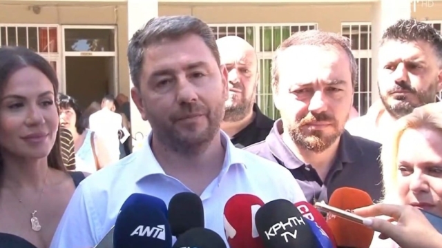Ευρωεκλογές 2024: Ψήφισε και ο Νίκος Ανδρουλάκης στο Ηράκλειο Κρήτης – «Ισχυρή αντιπολίτευση ως επόμενη κυβερνητική επιλογή»