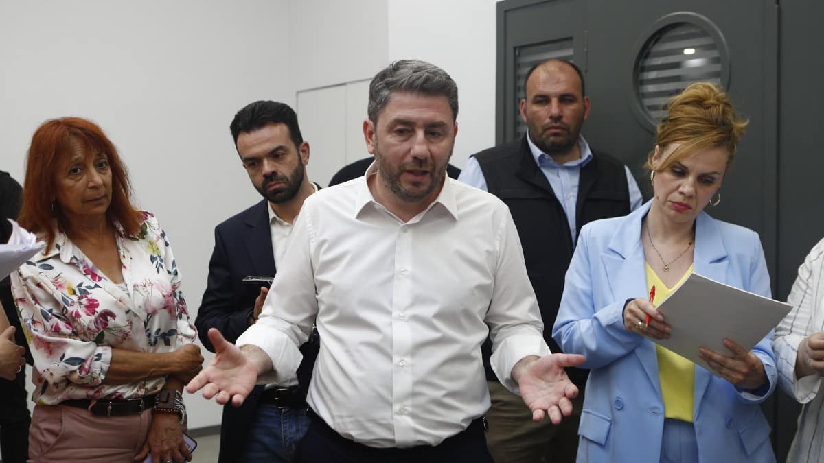 Χαοτική κατάσταση στο ΠΑΣΟΚ: Φωνές για αλλαγή ηγεσίας και έντονη αμφισβήτηση στον Ανδρουλάκη – Η αντίδραση του προέδρου