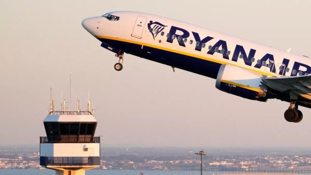 Απειλή για βόμβα σε πτήση της Ryanair – «Παρέλυσε» το αεροδρόμιο