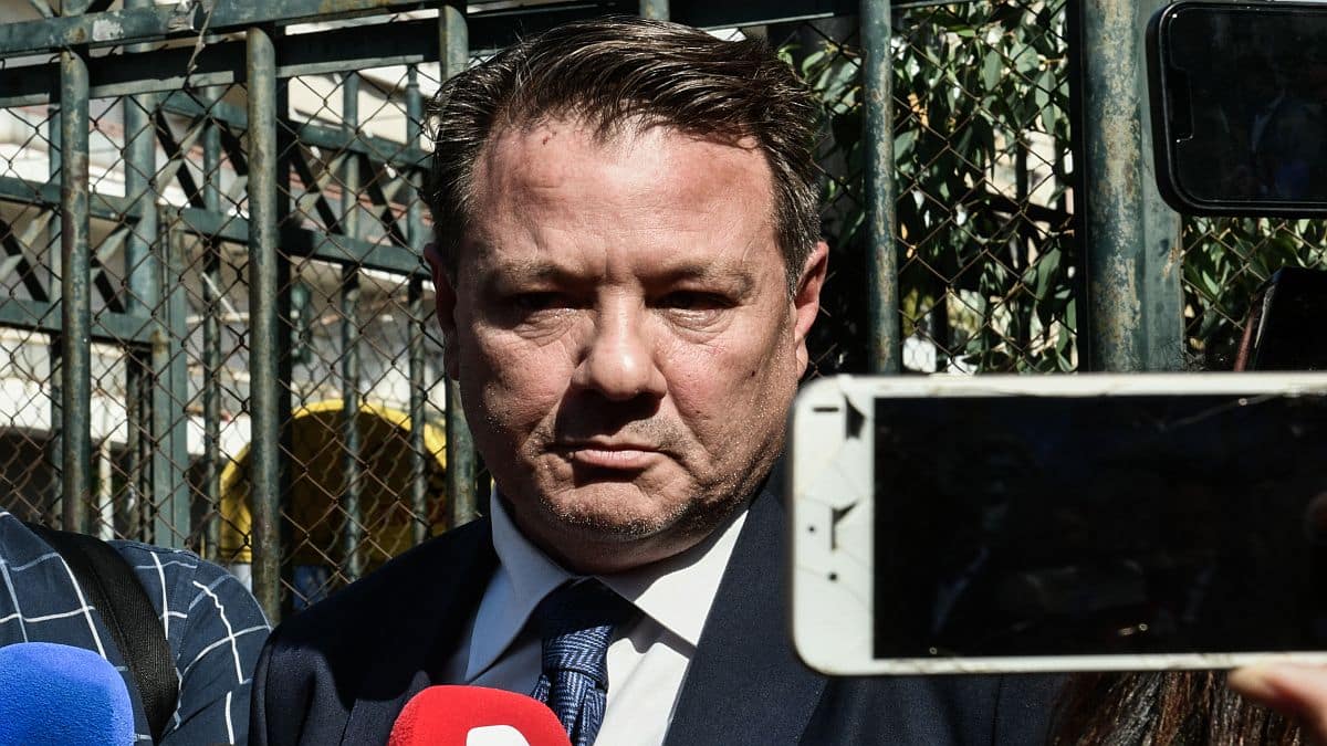 Του τα ξηλώνουν όλα: Σερί οι πλειστηριασμοί για τον Απόστολο Λύτρα – Μετά τη μεζονέτα του παίρνουν και γραφεία στο κέντρο της Αθήνας