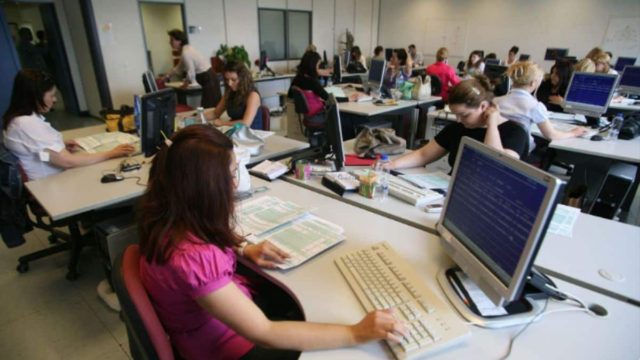 Εξαήμερη εργασία σε εφαρμογή: Από 1 Ιουλίου τα νέα μέτρα – Ποιους αφορά και η αμοιβή