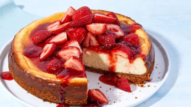 «Κολασμένο» cheesecake με γιαούρτι: Δε μπορείς να αντισταθείς σε αυτό το γλυκό ψυγείου