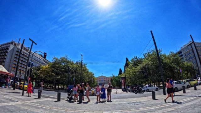 Καιρός σήμερα 23/6: Πεντηκοστή με 40άρια… αλλά δεν κουνιέται φύλλο – Πού θα «εκτοξευθεί» ο υδράργυρος
