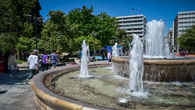 Καιρός σήμερα 01/06: Ξεκινά παρατεταμένο κύμα ζέστης σε όλη τη χώρα – Η πιο δύσκολη μέρα και το «SOS» των μετεωρολόγων (video)