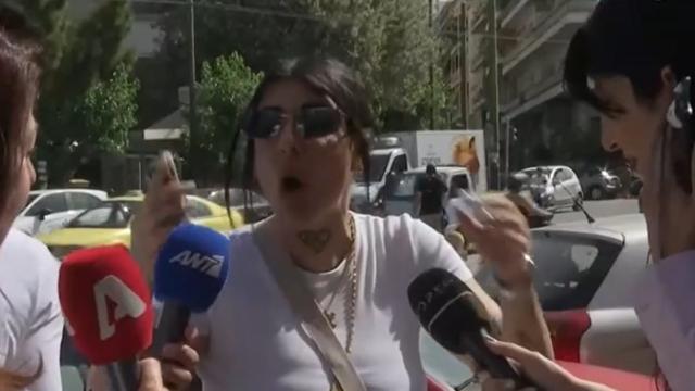 Είναι να γελάει κανείς: Η δημιουργός του απόλυτου τίποτα Super Κική ζητά από τους δημοσιογράφους που κάνουν ρεπορτάζ στους 40 βαθμούς να… βρουν κανονική δουλειά