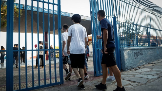 Πανελλήνιες 2024: «Φινάλε» σήμερα (12/6) με Ιστορία, Φυσική και Οικονομία για τα ΓΕΛ – Πότε αναμένονται οι βαθμολογίες
