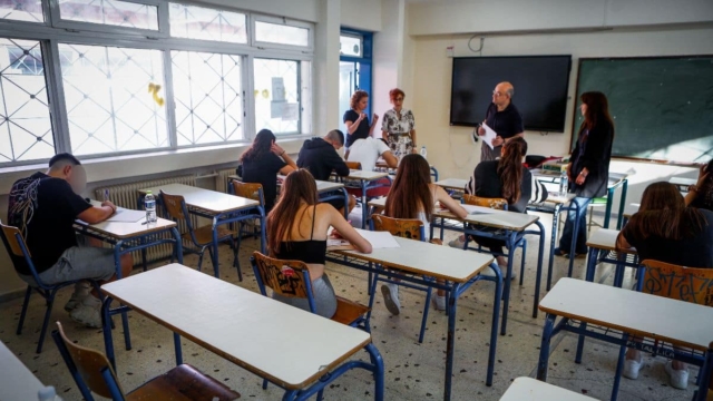 Πανελλαδικές 2024: Συνεχίζονται με τρία μαθήματα – Το πρόγραμμα της συνέχειας σε ΓΕΛ και ΕΠΑΛ