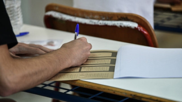 Πανελλήνιες 2024: Τα θέματα και οι απαντήσεις σε Ηλεκτροτεχνία, Ναυτικό Δίκαιο και Ιστορία Σύγχρονης Τέχνης στα ΕΠΑΛ