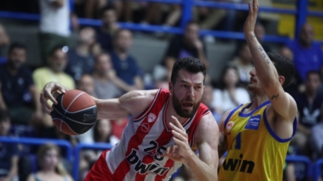 Περιστέρι – Ολυμπιακός 71-84: Οι Πειραιώτες πέρασαν άνετα και περιμένουν τον Παναθηναϊκό