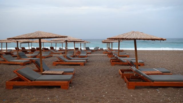 Σάλος με ρατσιστικό παραλήρημα ναυαγοσώστη σε παραλία: Απαγορεύει την είσοδο «σε Πακιστανούς και μαύρους»