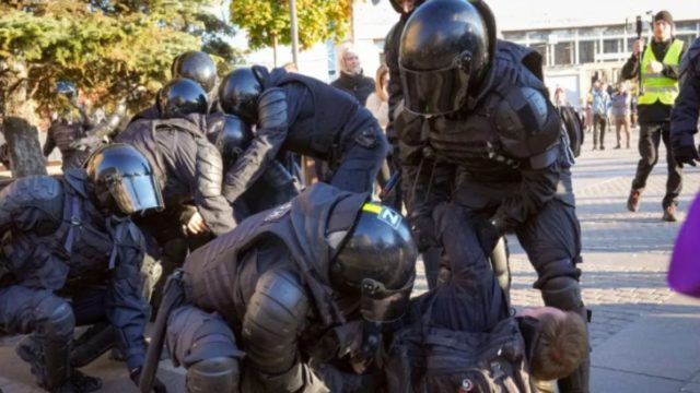Ρωσία:  Μακελειό στο Νταγκεστάν – Τουλάχιστον 16 νεκροί, δεκάδες τραυματίες από τις επιθέσεις σε εκκλησίες και συναγωγή