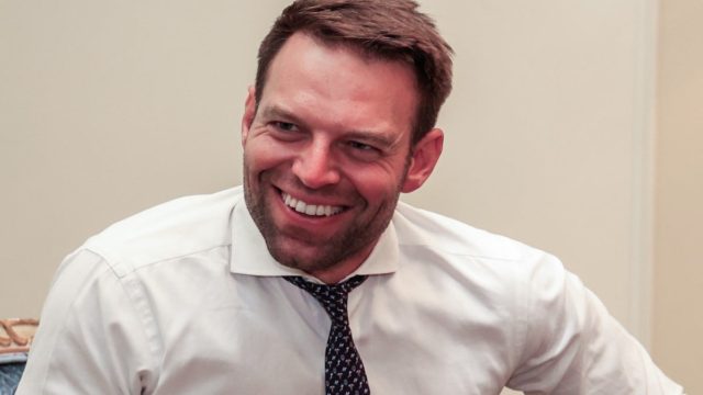 «Εμφύλιος» στον ΣΥΡΙΖΑ: Βουλευτές, στελέχη, αδέλφια, ξαδέλφια και τρολ… σφάζονται – «Πραξικόπημα από τους 87» (video)