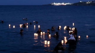 Η φωτογραφία της ημέρας: Εκδηλώσεις μνήμης στο Μάτι για την συμπλήρωση 6 ετών από την τραγωδία!