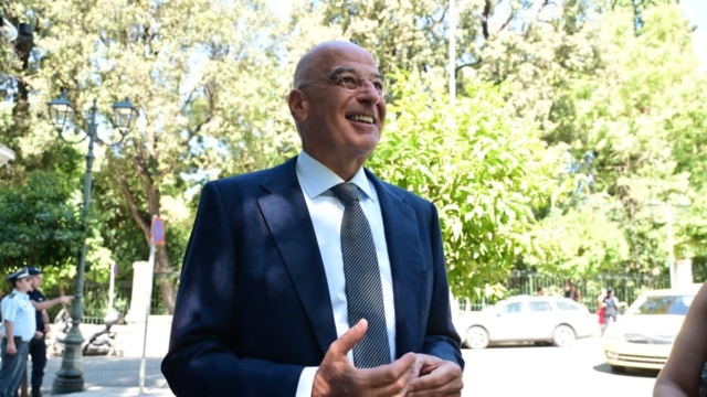 Ανήθικη προσωπική επίθεση της Άγκυρας κατά Δένδια για το Κυπριακό: «Λυπούμαστε που δεν σας ευχαριστήσαμε για την εισβολή και κατοχή», απαντάει η Αθήνα