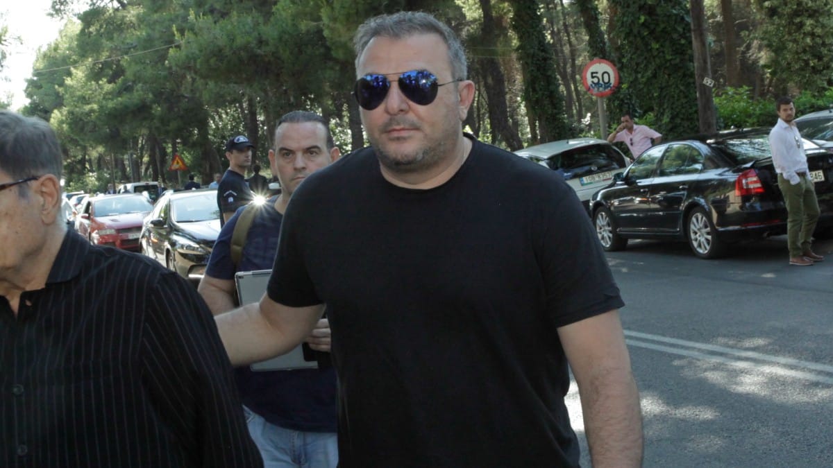 Αντώνης Ρέμος: Η επίσημη απάντηση για τις κατηγορίες περί φοροδιαφυγής – «Καταβάλλω τεράστια ποσά, δεν έχω διαπράξει ποτέ…»